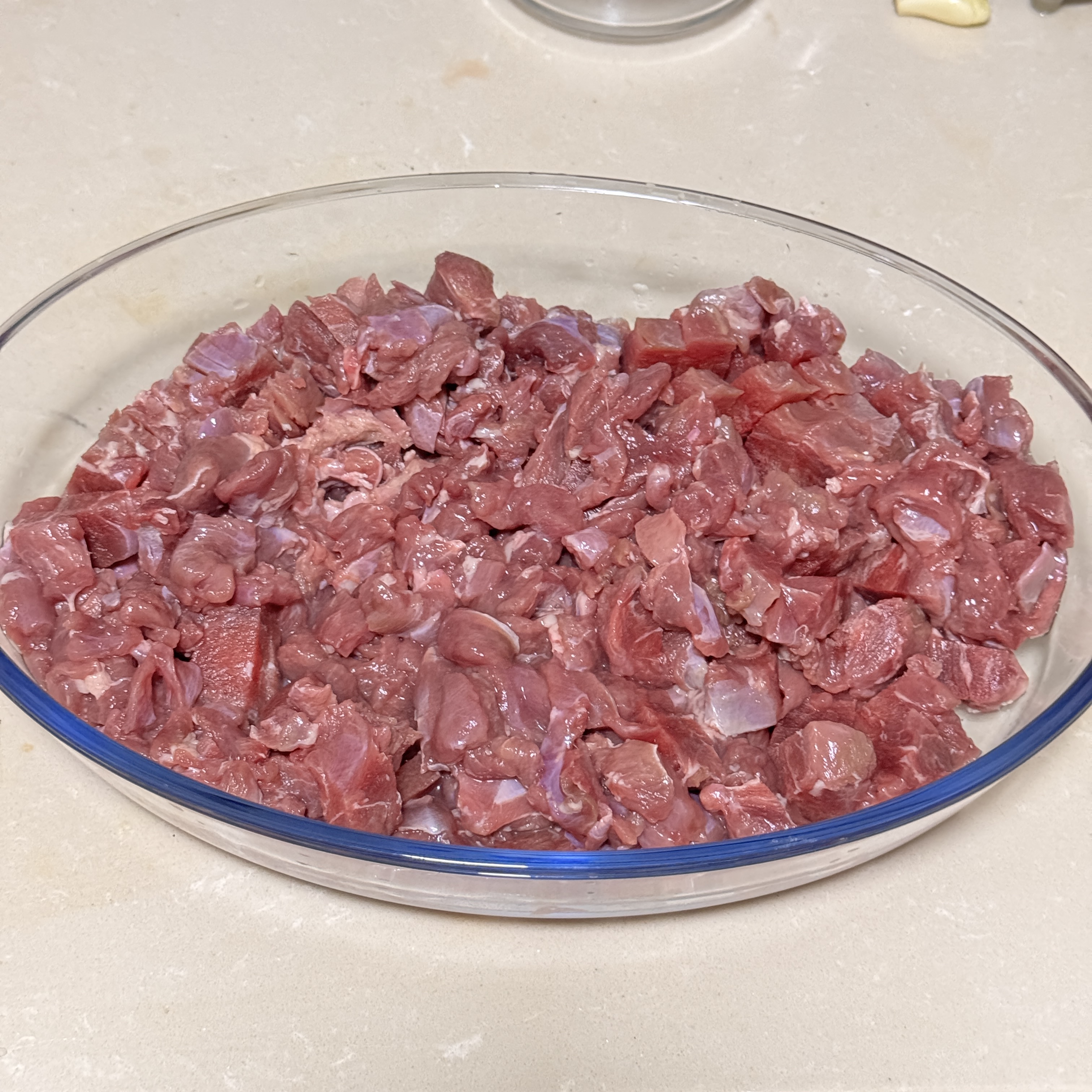 作为白肉的一种，鹅腿还是非常好吃的😋
今日加餐🍽️
生骨肉～鹅🦢腿
补剂：葡聚糖